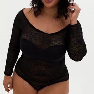 Torrid Off-Shoulder Black Lace Bodysuit Plus Size 1X Item # 12273506
